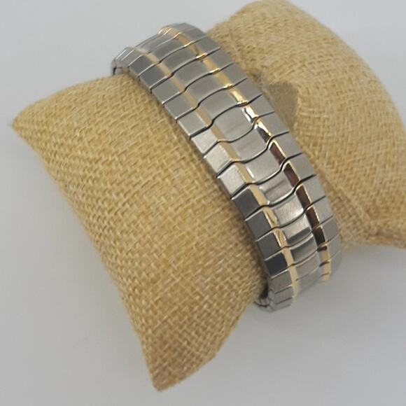 Revolve Quartz White Dial Japan Movt Men's Wristwatch Two Tone Gold Silver Steel - Picture 10 of 13